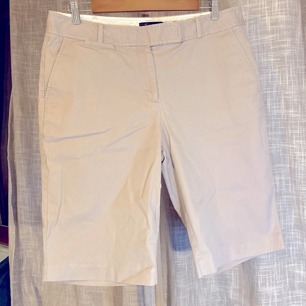 Womens Talbots Tan Bermuda Shorts Size 12.